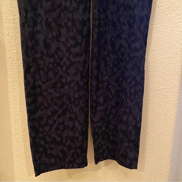 LULULEMON Women Formation Camo On The Fly Pants Size 2 - Picture 4 of 7